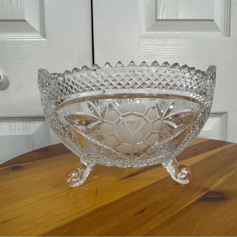 Anna Hutte crystal glass etched roses footed dish
